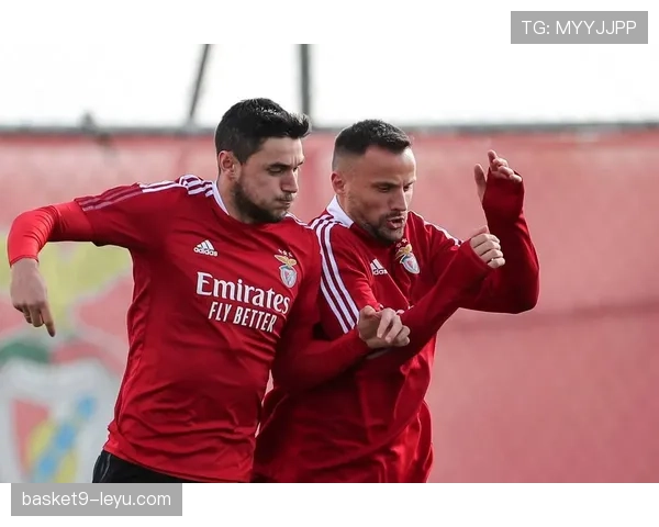 伊萨克森状态回暖助本菲卡强势冲击联赛冠军