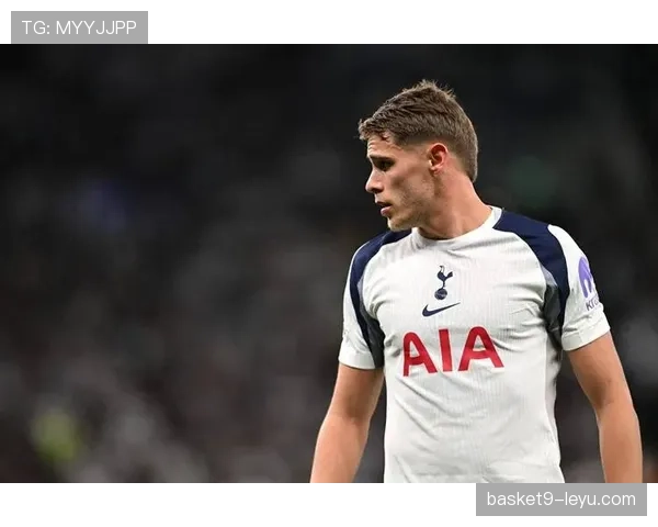 范戴克速度与爆发力全面升级，铸就足坛防线“铁闸”新高度