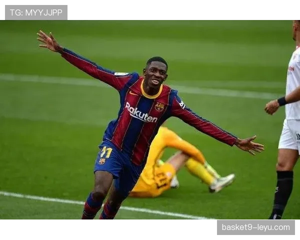 加维强势回归巴萨，状态回暖引球迷热议新赛季表现