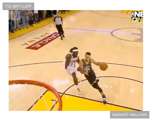 德罗赞中距离得分爆发超越库里，关键时刻主导球队进攻节奏